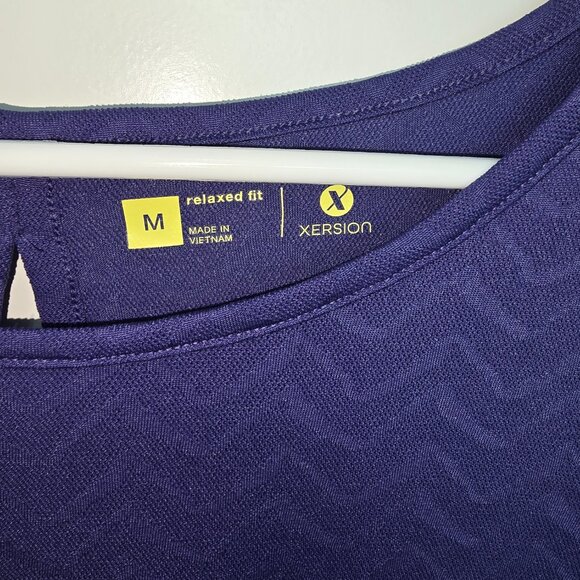 Xersion Top Split Back - Picture 2 of 6